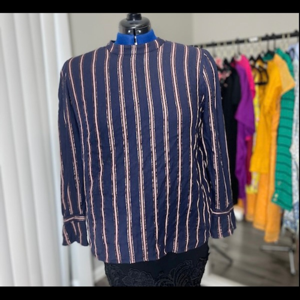Hinge brand dress shirt for women Size L